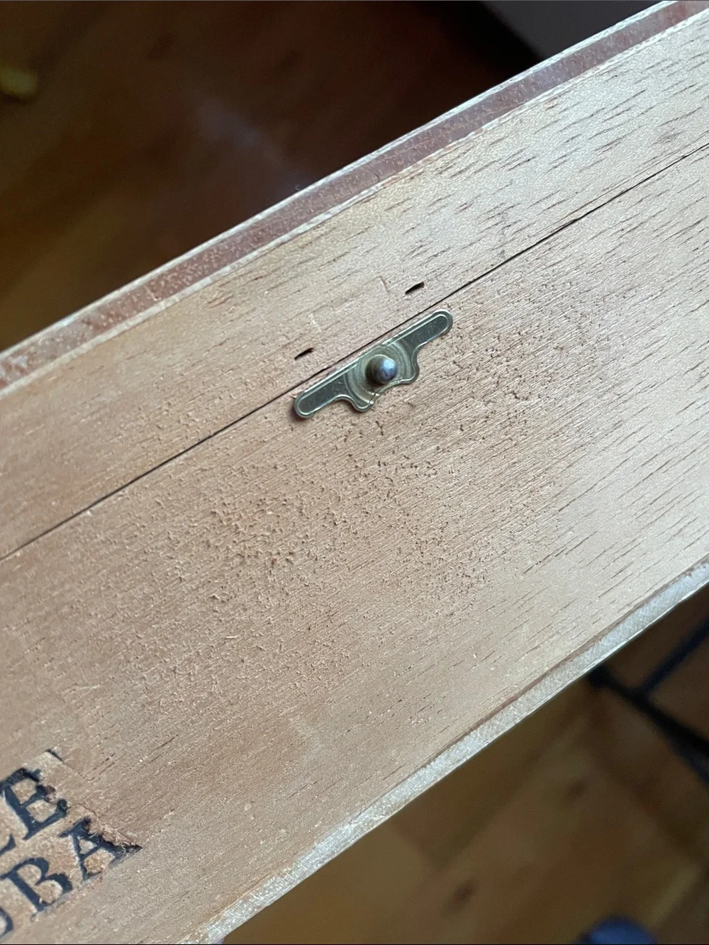 Vintage Free Cuba Wooden Cigar Box